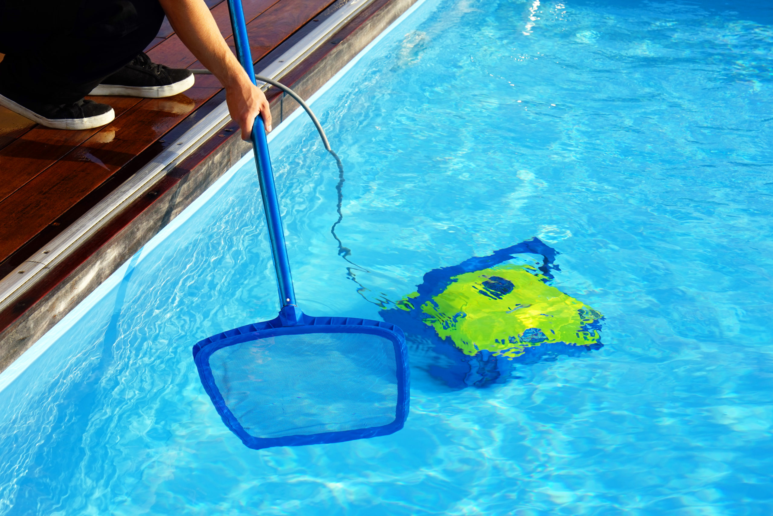 A pool vacuum device used for cleaning and maintaining the cleanliness of a swimming pool.